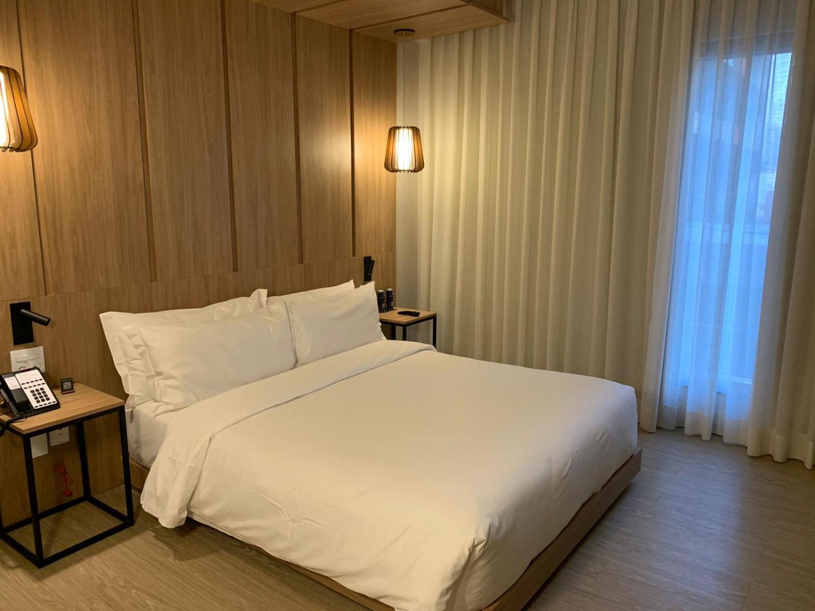 Radisson Pinheiros Hotel São Paulo Buitenkant foto