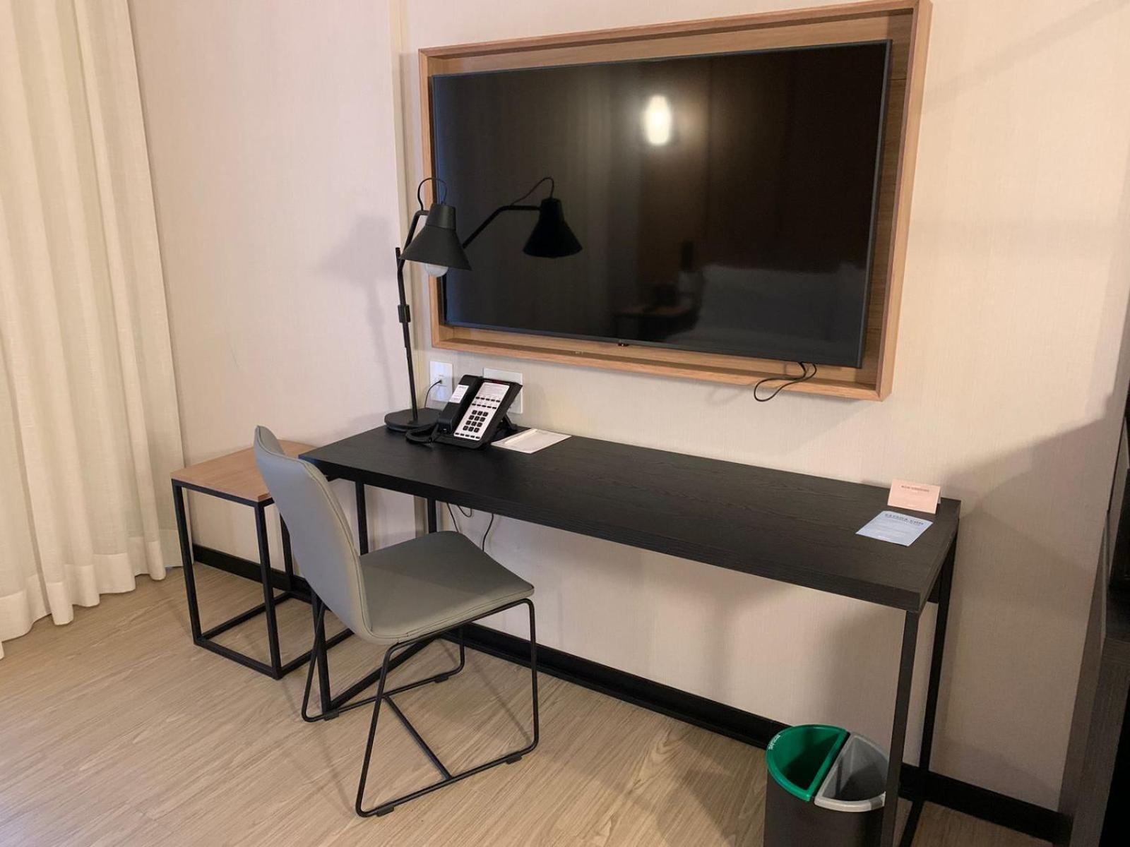 Radisson Pinheiros Hotel São Paulo Buitenkant foto